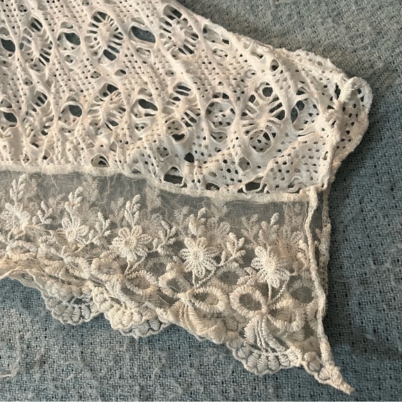 White Crochet Sleeveless Top by Seduzione - Picture 16 of 16